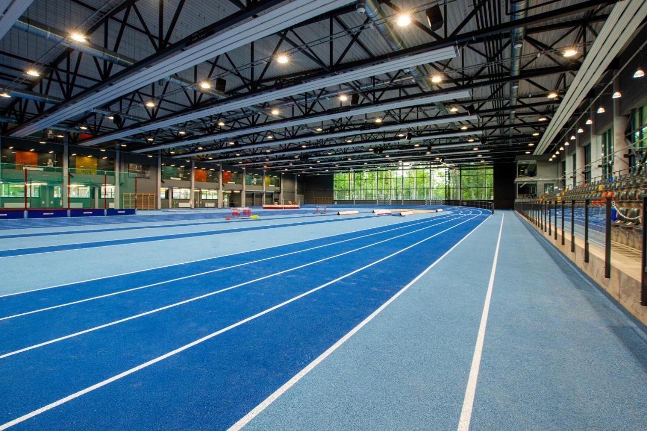 Stadium Hotel Valmiera Exteriör bild